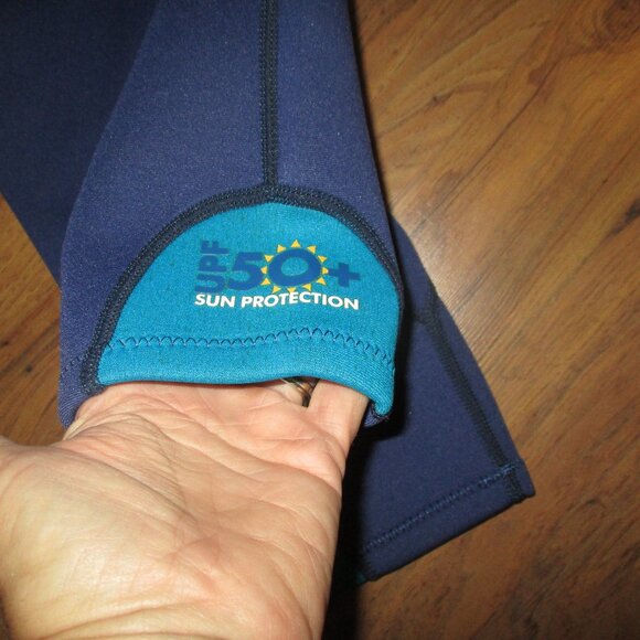 Goldfin Kids Boys Blue Shark Wetsuit Sz 2. UPF 50+ Neoprene Toddler size - Picture 3 of 4